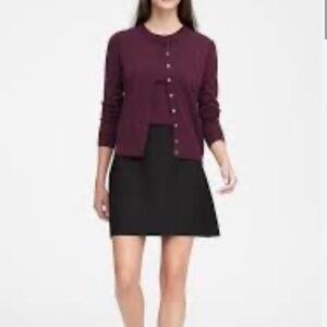 Banana Republic 🍇cardigan extra fine merino